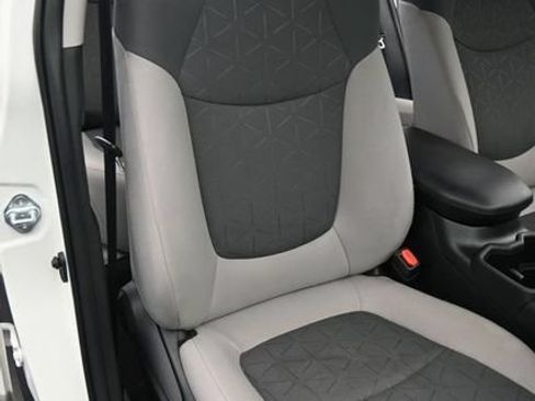 Used 2024 Toyota RAV4 XLE FWD image 17