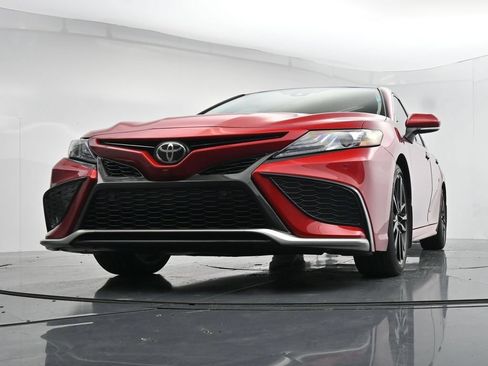 Used 2022 Toyota Camry XSE w/ Navigation Package FWD image 19
