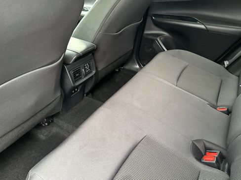 Certified 2022 Toyota Venza LE image 12