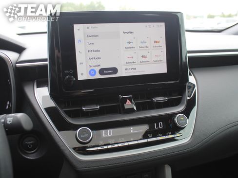 Used 2024 Toyota Corolla Cross AWD Hybrid w/ Convenience Package image 16