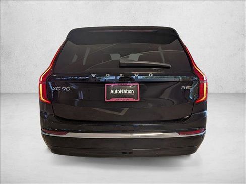 New 2026 Volvo XC90 B5 Plus image 8
