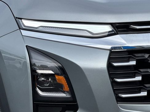 Used 2026 Chevrolet Equinox LT image 44