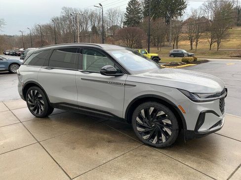 New 2026 Lincoln Nautilus Reserve image 29