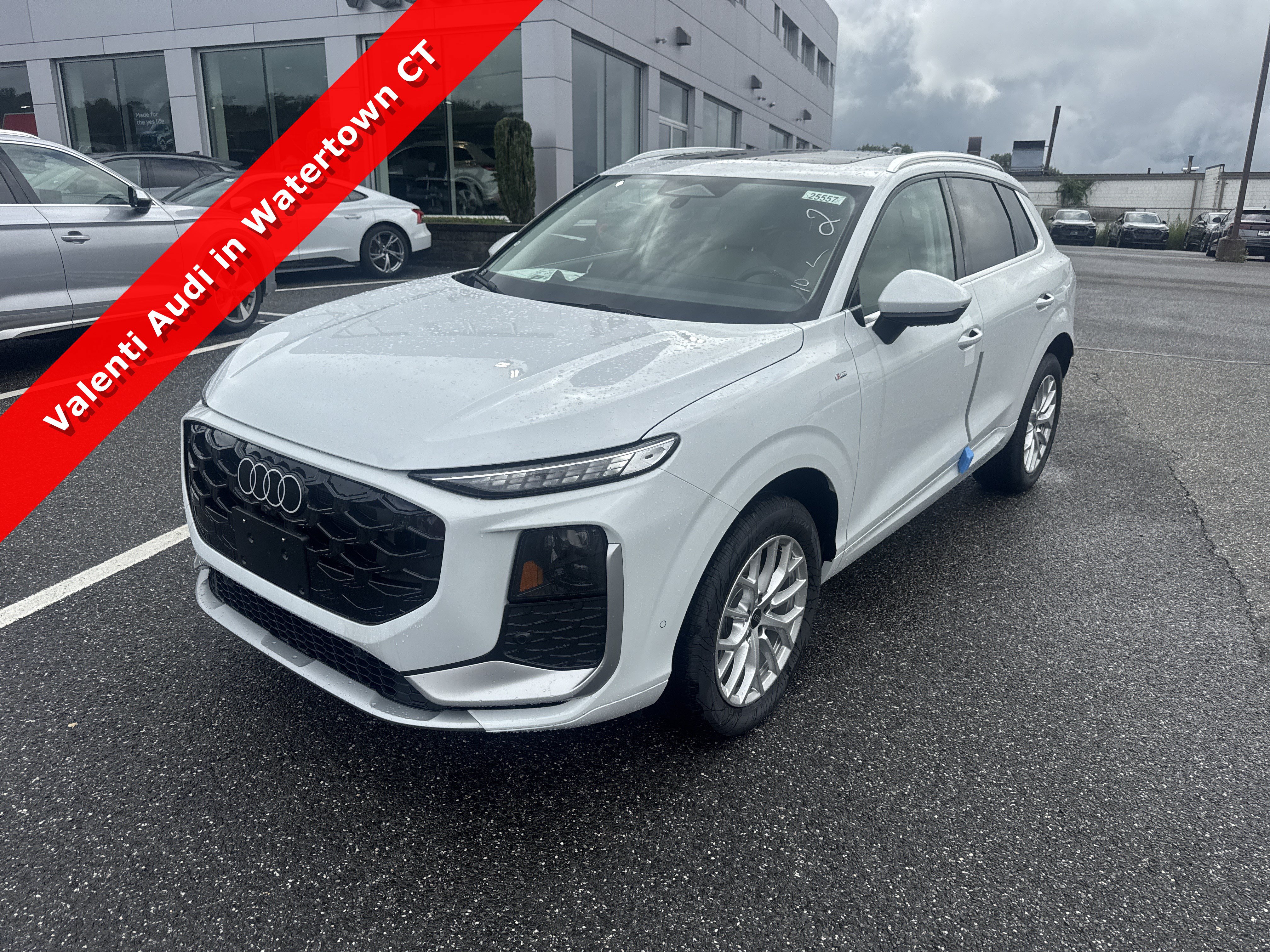 New 2026 Audi Q3 quattro 2.0T AWD/4WD image 1