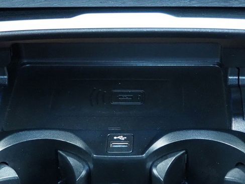 Used 2025 BMW i4 eDrive40 image 27