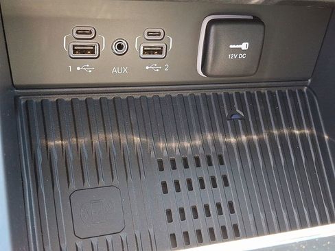 New 2026 Jeep Grand Cherokee Altitude AWD/4WD image 19