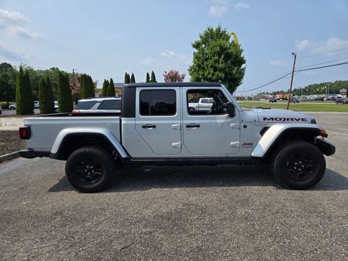 Used 2023 Jeep Gladiator Mojave w/ Cold Weather Group AWD/4WD image 9