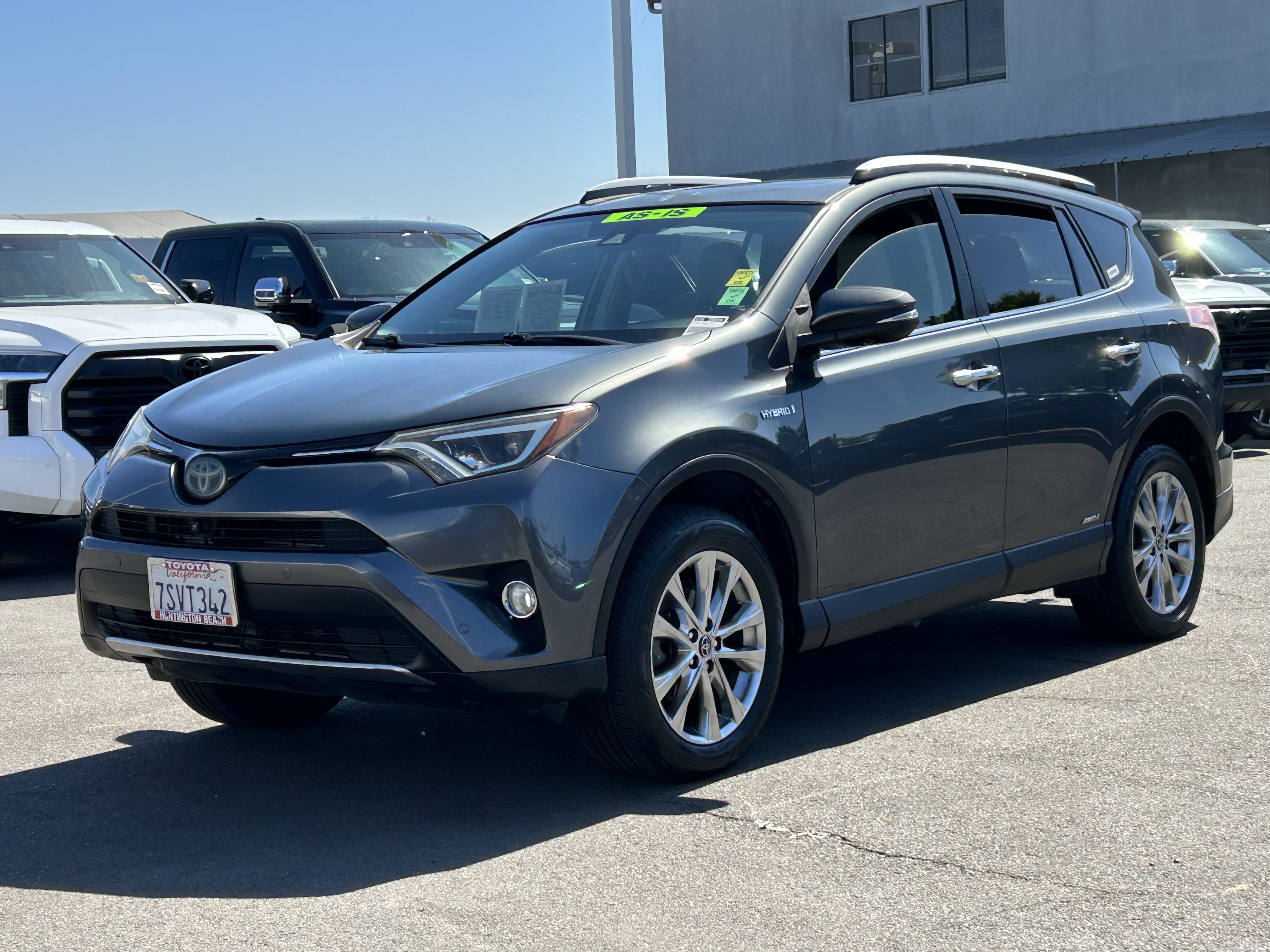 Used 2016 Toyota RAV4 Limited w/ Advanced Technology Package AWD/4WD image 6