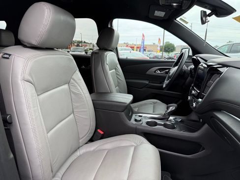 Used 2023 Chevrolet Traverse LT AWD/4WD image 26