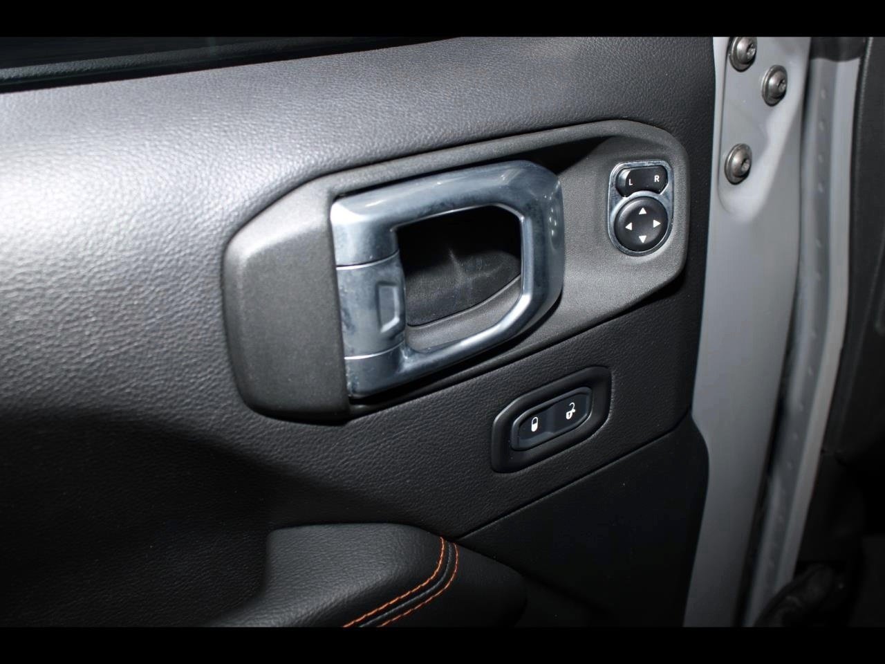 Used 2021 Jeep Gladiator Mojave AWD/4WD image 22