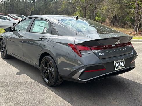 New 2026 Hyundai Elantra Sport FWD image 8
