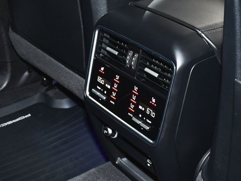 Used 2023 Porsche Cayenne GTS image 58