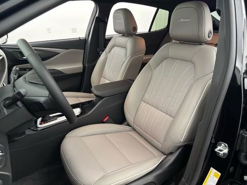 New 2026 Buick Envista Sport Touring FWD image 18