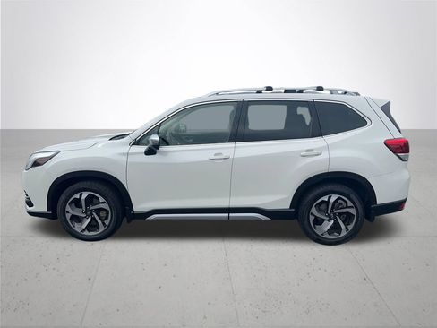 Used 2022 Subaru Forester Touring AWD/4WD image 10