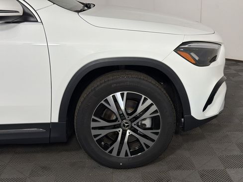 Used 2026 Mercedes-Benz GLA 250 4MATIC image 13