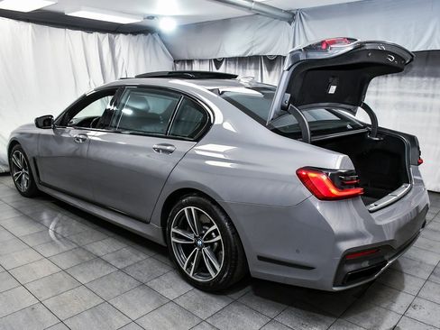 Used 2022 BMW 750i xDrive w/ Executive Package image 87