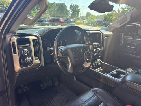 Used 2015 GMC Sierra 1500 Denali w/ Driver Alert Package AWD/4WD image 10