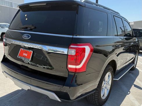 Used 2019 Ford Expedition XLT w/ Equipment Group 202A AWD/4WD image 9