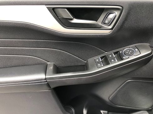 Used 2022 Ford Escape SE w/ SE Sport Appearance Package AWD/4WD image 17
