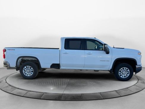 Used 2025 Chevrolet Silverado 3500 LT w/ Safety Package AWD/4WD image 4