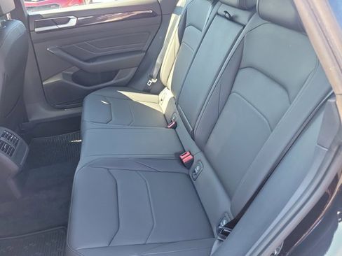 Certified 2023 Volkswagen Arteon SE image 15