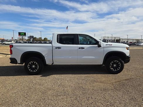 Used 2025 Chevrolet Silverado 1500 ZR2 w/ Technology Package image 6