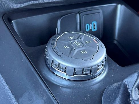 Used 2025 Ford Bronco Heritage Edition image 24