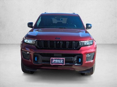 Used 2025 Jeep Grand Cherokee Limited 4xe image 2