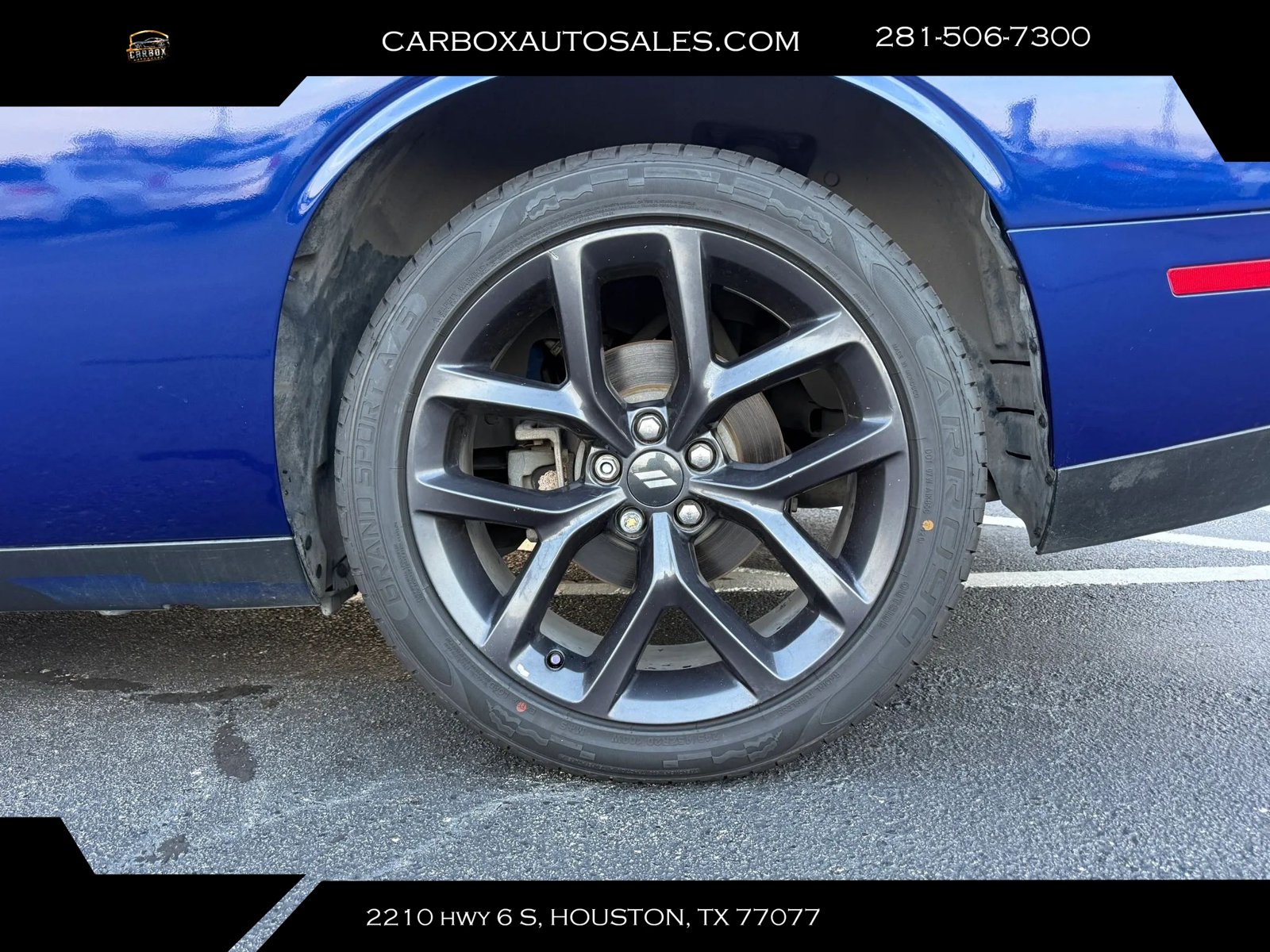 Used 2020 Dodge Challenger SXT w/ Blacktop Package RWD image 23