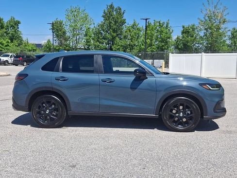 Used 2025 Honda HR-V Sport image 10