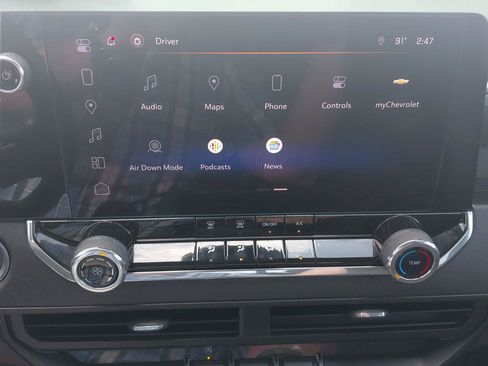 Used 2024 Chevrolet Colorado Trail Boss AWD/4WD image 31