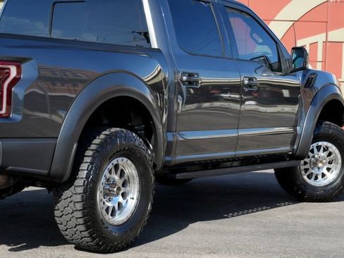 Used 2017 Ford F150 Raptor w/ Equipment Group 802A Luxury AWD/4WD image 24