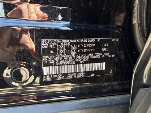Used 2025 Toyota RAV4 XLE FWD image 24
