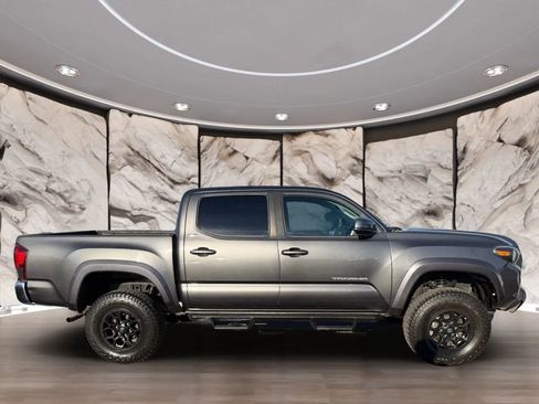 Used 2019 Toyota Tacoma SR5 image 4