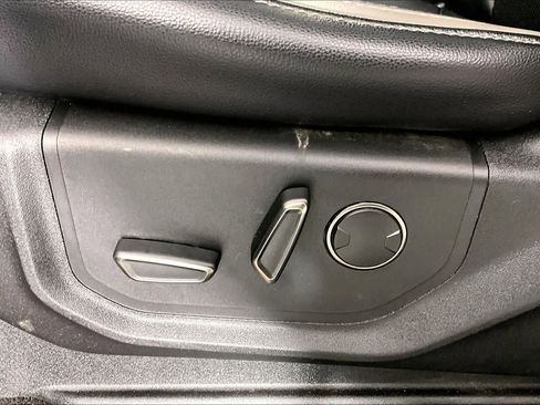 Used 2018 Ford F150 Raptor w/ Equipment Group 802A Luxury image 35