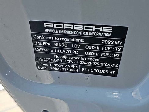 Used 2023 Porsche Panamera 4 Platinum Edition image 17