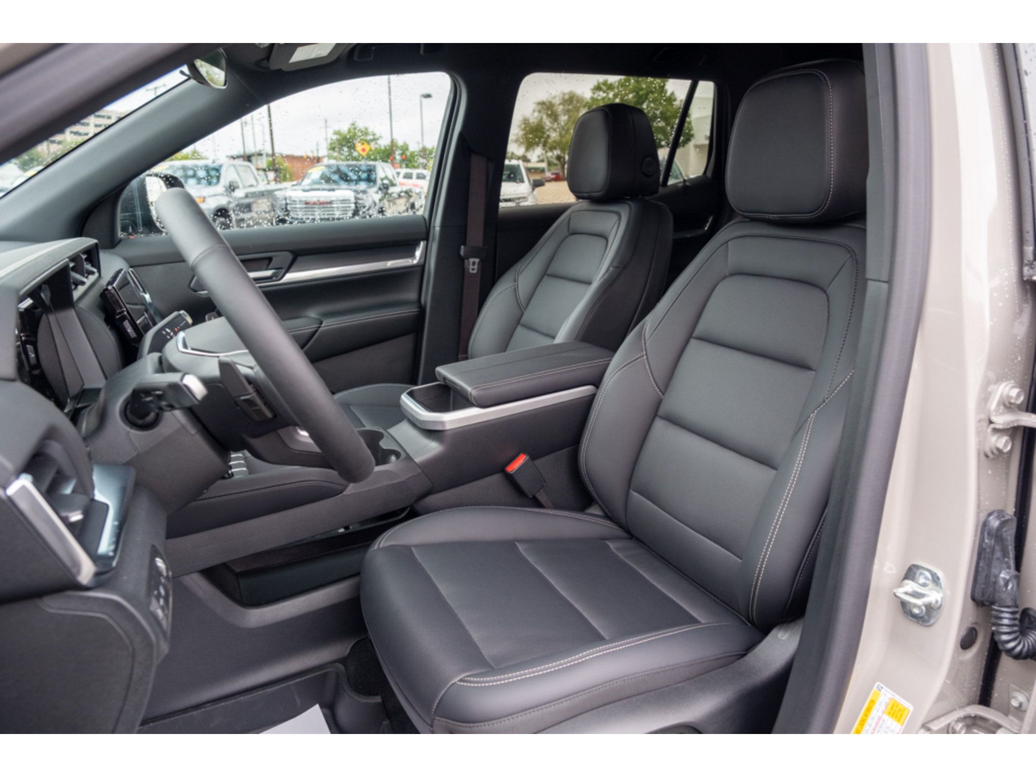 New 2027 GMC Terrain Elevation w/ Elevation Premium Package FWD image 12