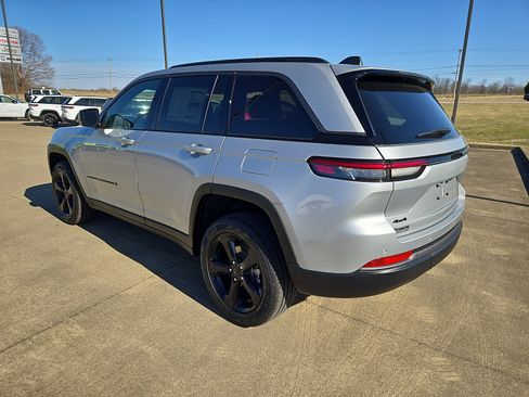 New 2026 Jeep Grand Cherokee Limited image 3