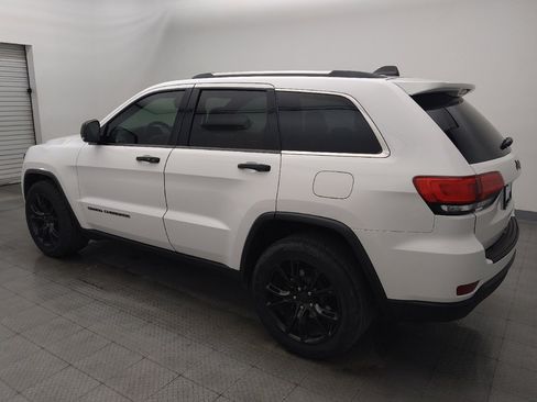 Used 2019 Jeep Grand Cherokee Limited image 3