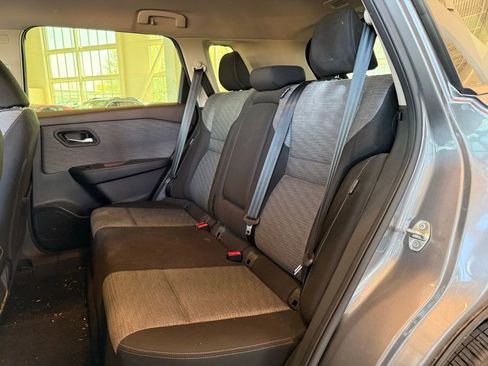 Used 2023 Nissan Rogue SV AWD/4WD image 9