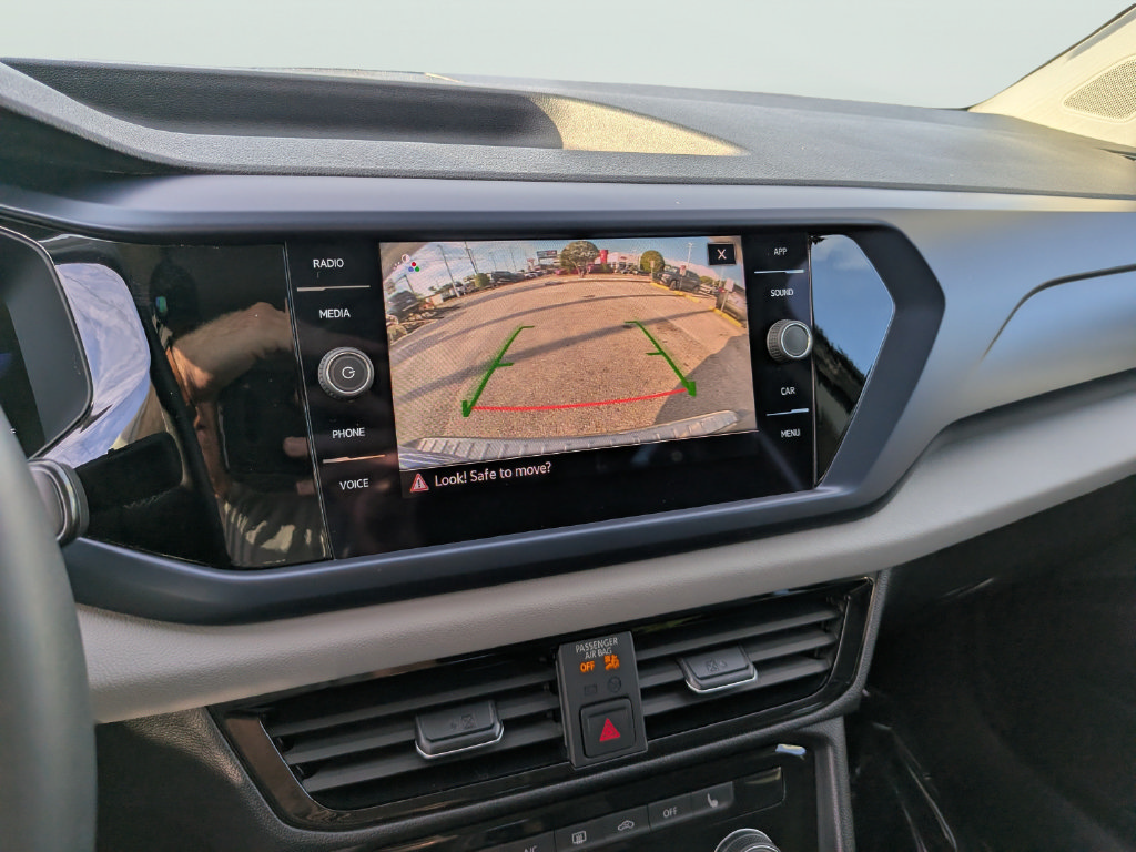 Certified 2023 Volkswagen Taos SE w/ Panoramic Sunroof Package FWD image 22