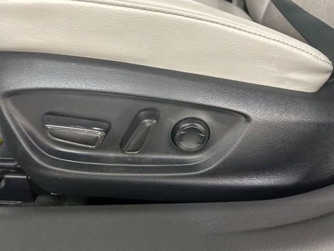 Used 2022 Toyota Camry XSE w/ Carpet Mat Package (TMS) AWD/4WD image 10