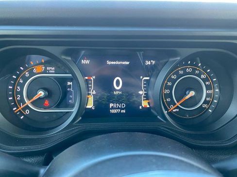 Used 2024 Jeep Wrangler Sahara w/ Dual Top Group image 18