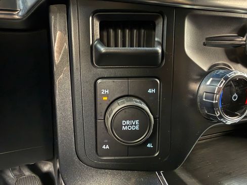 Used 2022 Ford F150 Lariat AWD/4WD image 26