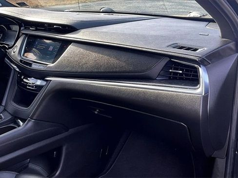 Used 2022 Cadillac XT5 Premium Luxury image 23