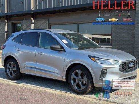 Used 2024 Ford Escape ST-Line w/ Tech Pack #1 FWD image 1