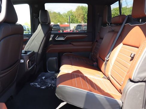 Used 2026 GMC Sierra 3500 Denali Ultimate AWD/4WD image 25