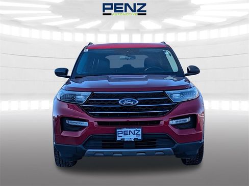 Used 2020 Ford Explorer XLT w/ Equipment Group 202A image 2