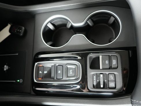 Used 2025 Honda Pilot Elite image 20