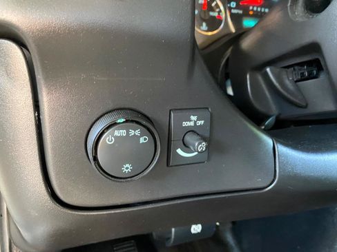 Used 2022 Chevrolet Express 2500 w/ Enhanced Convenience Package RWD image 47